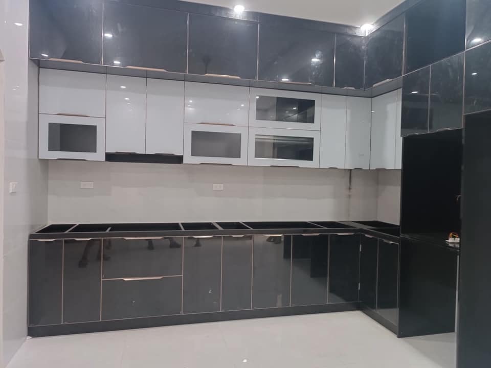 bep inox canh kinh dep 